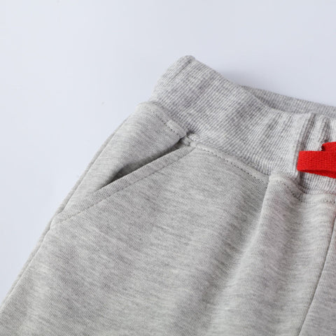 Jogginghose mit verspieltem Hai-Patch