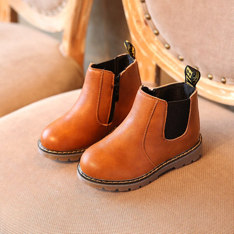 Minimal Chelsea Step Boot