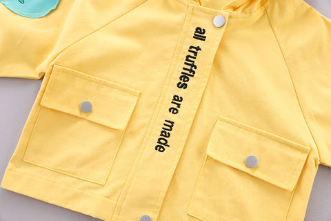 Set aus Jacke, T-Shirt und Jeans mit Dinosaurier-Print