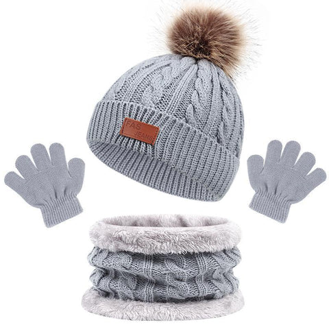 Conjunto de gorro, guantes y bufanda de punto trenzado cálido