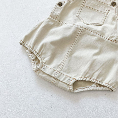 جمبسوت أنيق من قماش الدنيم القطني مع أحزمة قابلة للتعديل