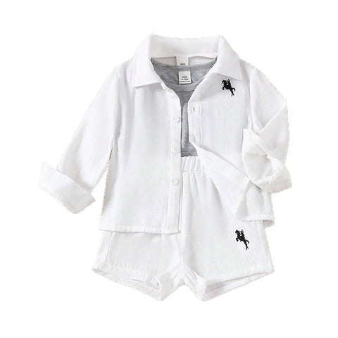 Komplet polo majice, brezrokavnika in kratkih hlač z vezenjem