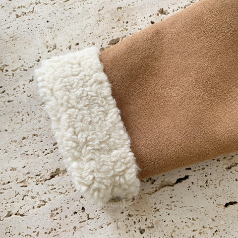 Jakna iz jagnječje volne s sprednjimi žepi in širokim ovratnikom