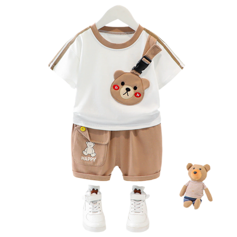 طقم تي شيرت وشورت بتفاصيل رقعة بنقوش مرحة