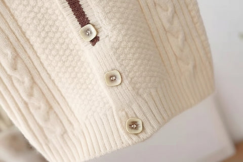 Elegant_Viscose_Knit_Vest_blue_and_beige.