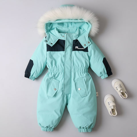 Isolierter, warmer Skioverall mit Kapuze