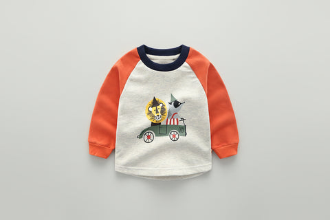 كنزة قطنية بطبعة سيارات مرحة