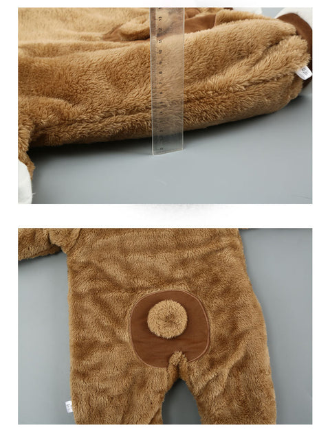 Kuscheliger Fleece-Strampler mit Kapuze